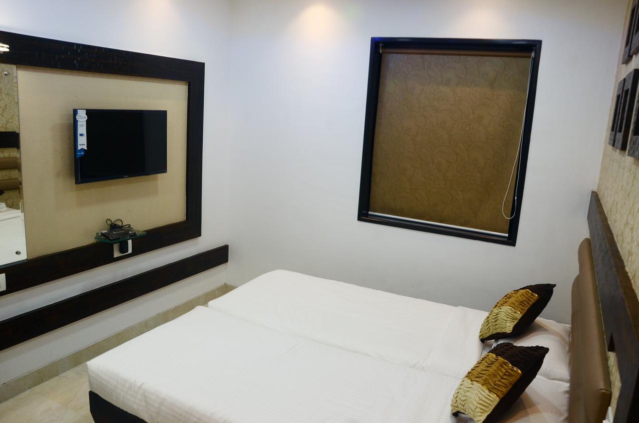 Hotel Modern Bombay Eksteriør billede